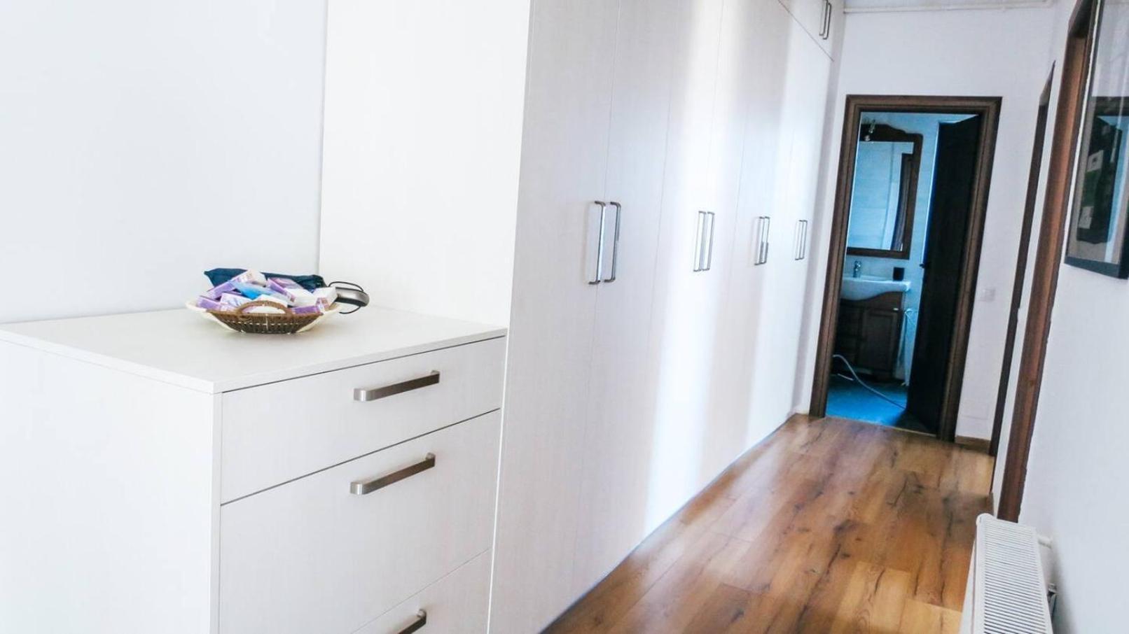 Eden Escape Lägenhet Cluj-Napoca Exteriör bild